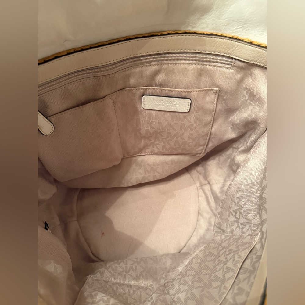 Michael Kors Naomi White & Straw Tote - Picture 6 of 8